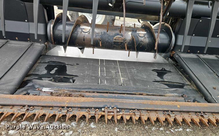 image for item EB8464 2015 MacDon FD75-D flex draper head