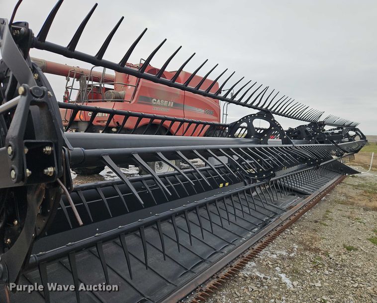 image for item EB8464 2015 MacDon FD75-D flex draper head