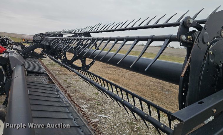 image for item EB8464 2015 MacDon FD75-D flex draper head