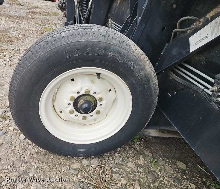 image for item EB8464 2015 MacDon FD75-D flex draper head