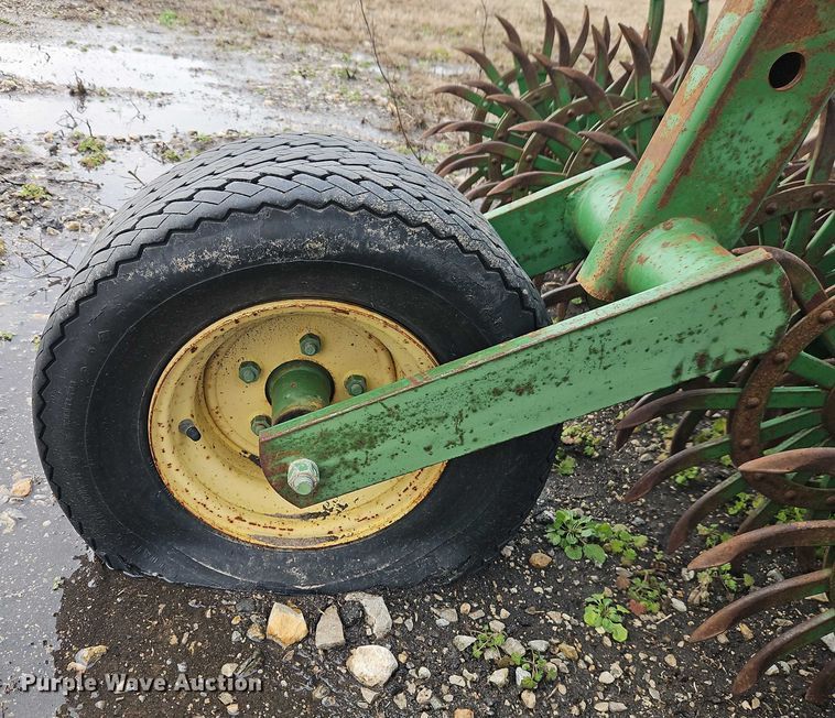 image for item EB8465 John Deere 400 rotary hoe