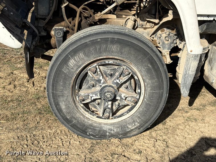 image for item EC4462 1978 Ford L9000 grain truck