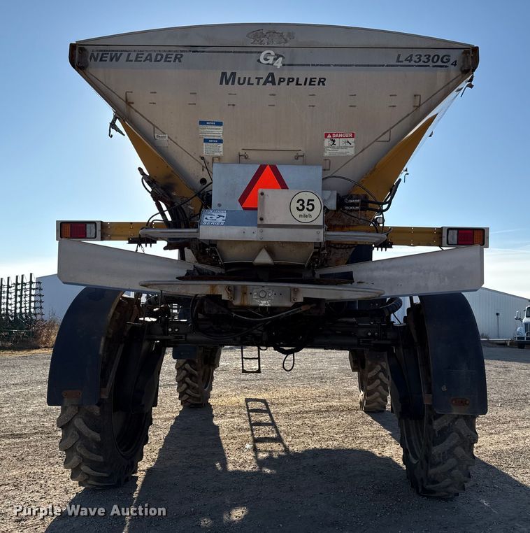 image for item EC4473 2015 RoGator RG1300B spreader