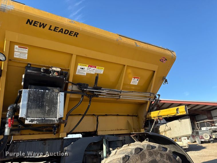 image for item EC4473 2015 RoGator RG1300B spreader