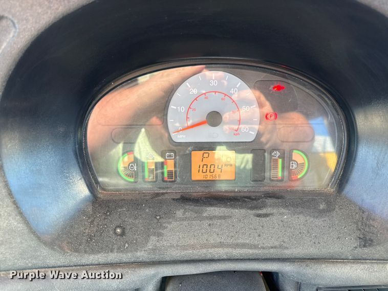 image for item EC4473 2015 RoGator RG1300B spreader