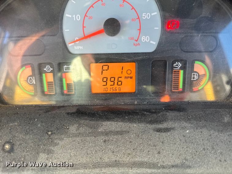 image for item EC4473 2015 RoGator RG1300B spreader