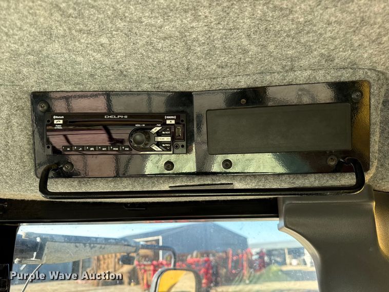 image for item EC4473 2015 RoGator RG1300B spreader