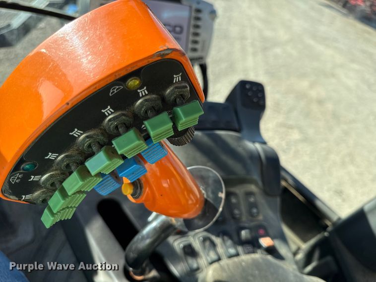 image for item EC4473 2015 RoGator RG1300B spreader