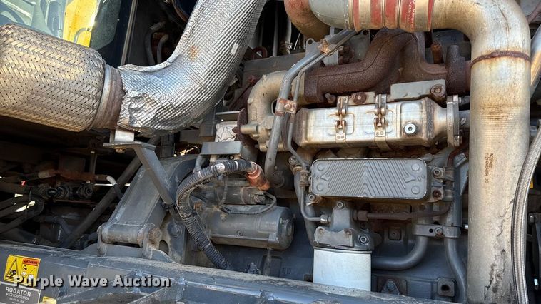 image for item EC4473 2015 RoGator RG1300B spreader