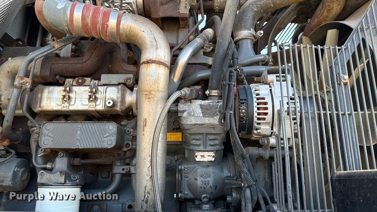 image for item EC4473 2015 RoGator RG1300B spreader