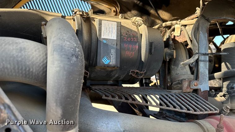 image for item EC4473 2015 RoGator RG1300B spreader