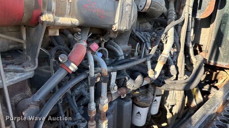 image for item EC4473 2015 RoGator RG1300B spreader