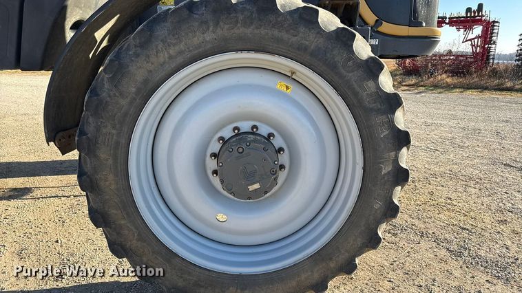 image for item EC4473 2015 RoGator RG1300B spreader