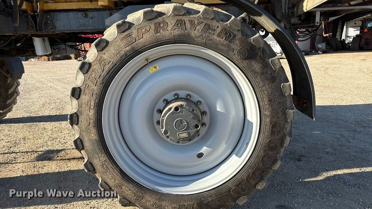 image for item EC4473 2015 RoGator RG1300B spreader