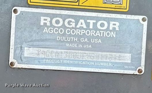 image for item EC4473 2015 RoGator RG1300B spreader