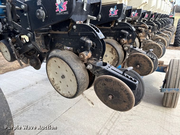 image for item EC4485 Kinze 3600 split row planter