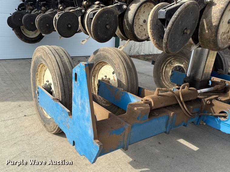 image for item EC4485 Kinze 3600 split row planter