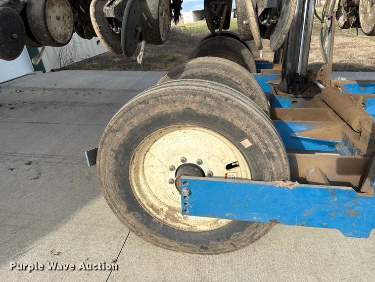 image for item EC4485 Kinze 3600 split row planter