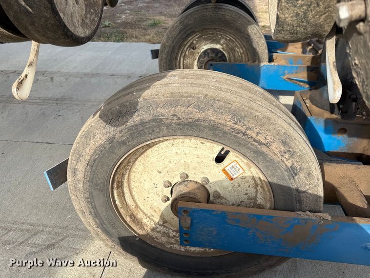 image for item EC4485 Kinze 3600 split row planter