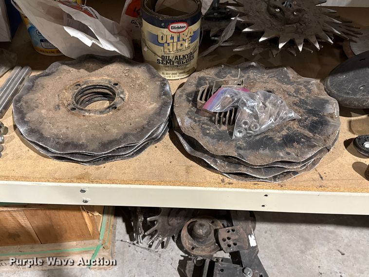 image for item EC4485 Kinze 3600 split row planter