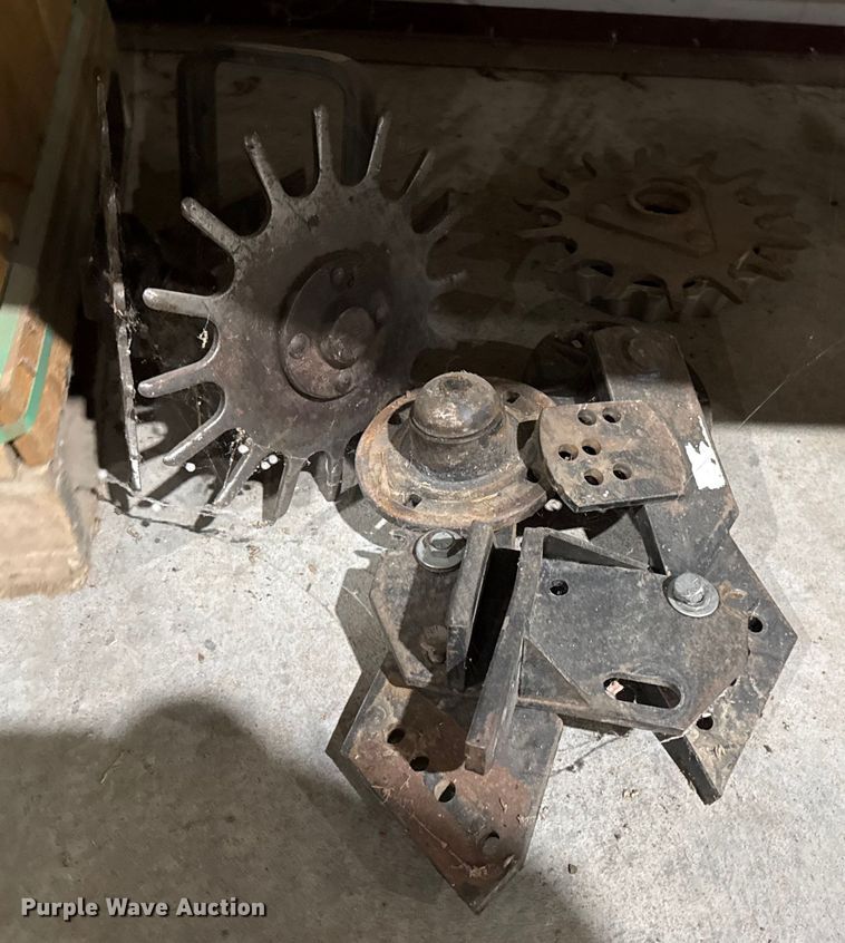 image for item EC4485 Kinze 3600 split row planter