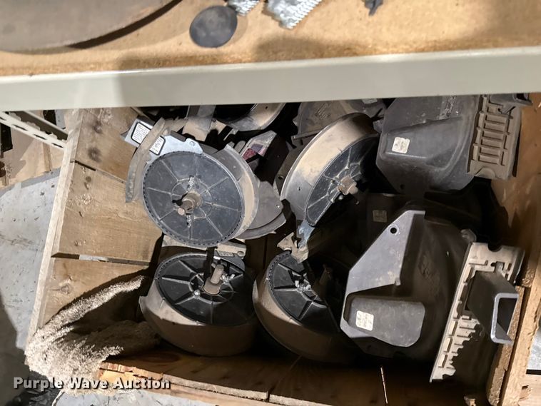 image for item EC4485 Kinze 3600 split row planter