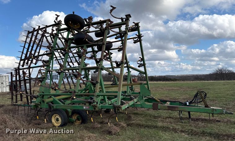 image for item EC4486 John Deere field cultivator
