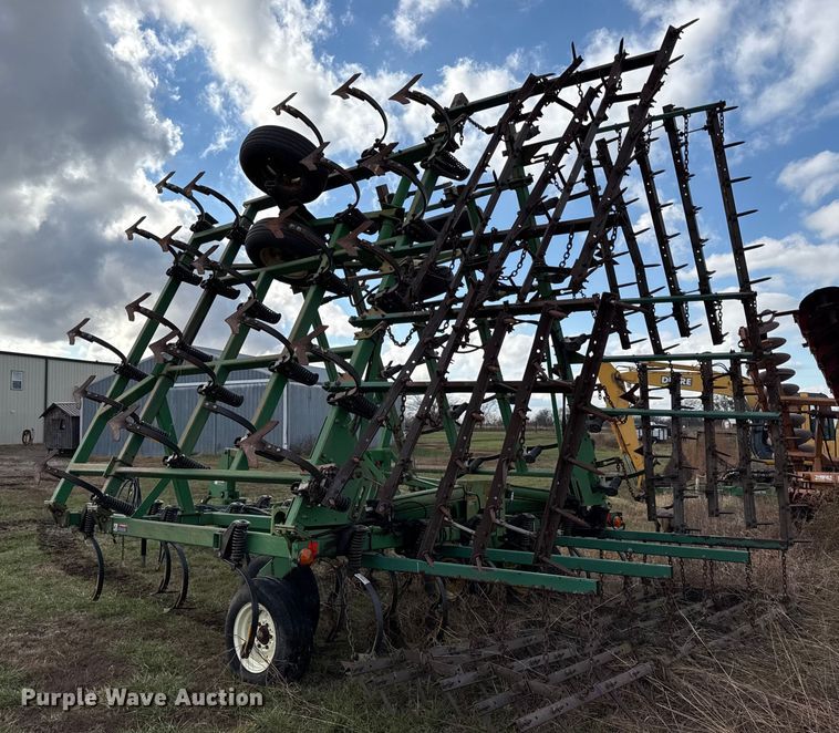 image for item EC4486 John Deere field cultivator