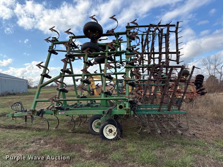 image for item EC4486 John Deere field cultivator