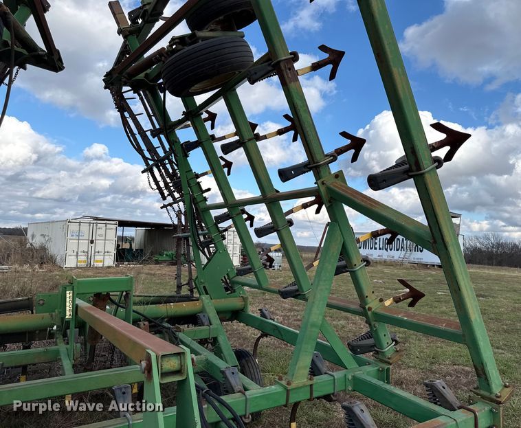 image for item EC4486 John Deere field cultivator