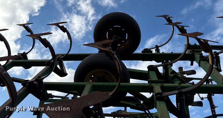 image for item EC4486 John Deere field cultivator