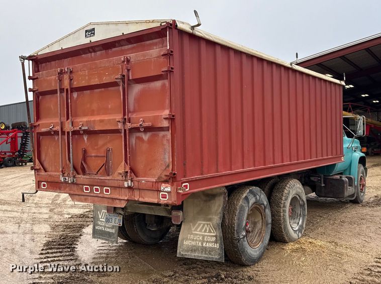 image for item EC4488 1985 GMC C7000 grain truck