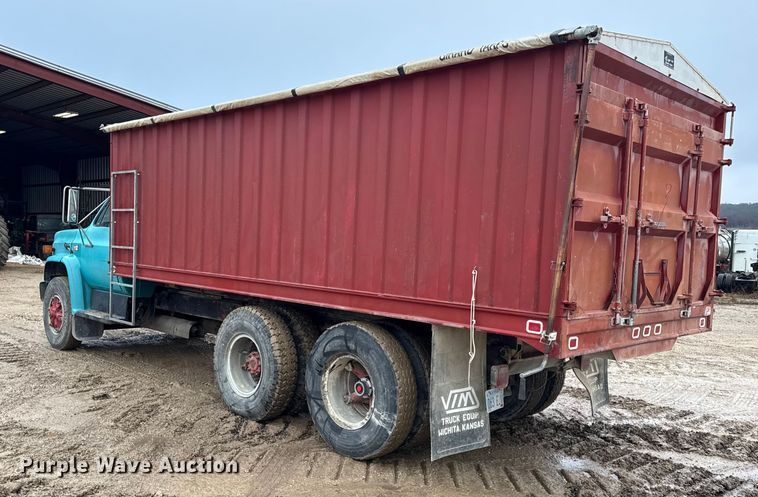 image for item EC4488 1985 GMC C7000 grain truck