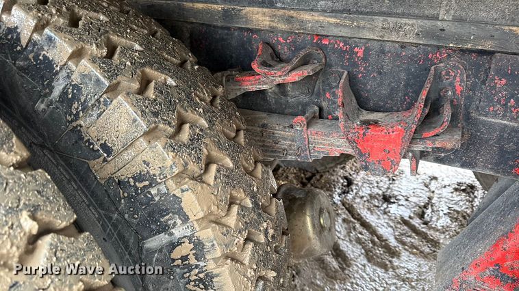 image for item EC4488 1985 GMC C7000 grain truck