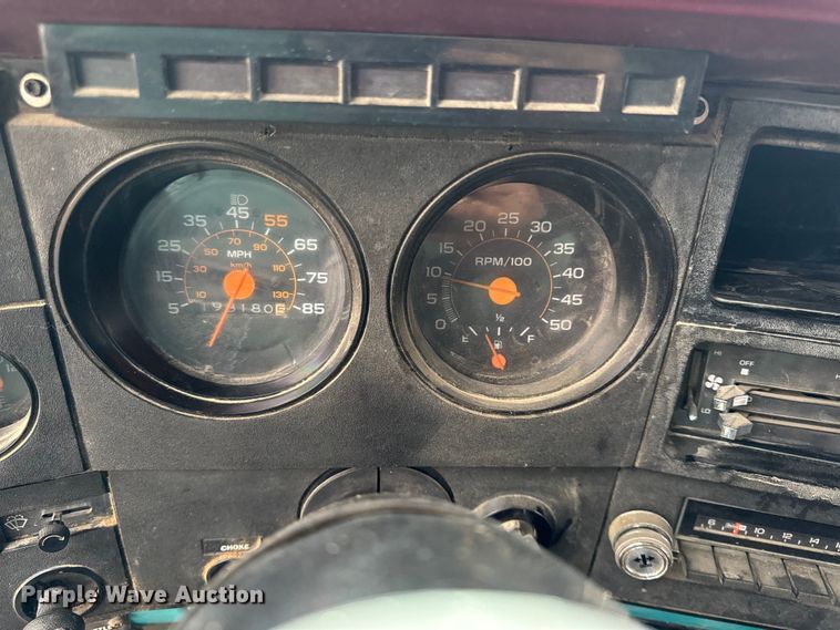 image for item EC4488 1985 GMC C7000 grain truck