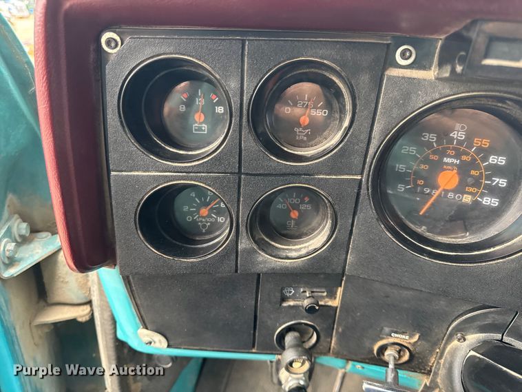 image for item EC4488 1985 GMC C7000 grain truck