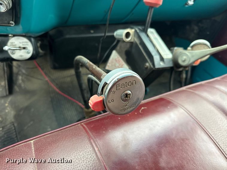 image for item EC4488 1985 GMC C7000 grain truck