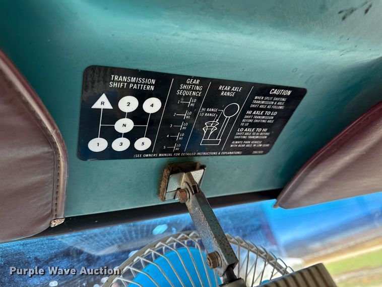 image for item EC4488 1985 GMC C7000 grain truck