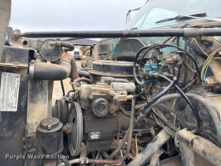 image for item EC4488 1985 GMC C7000 grain truck