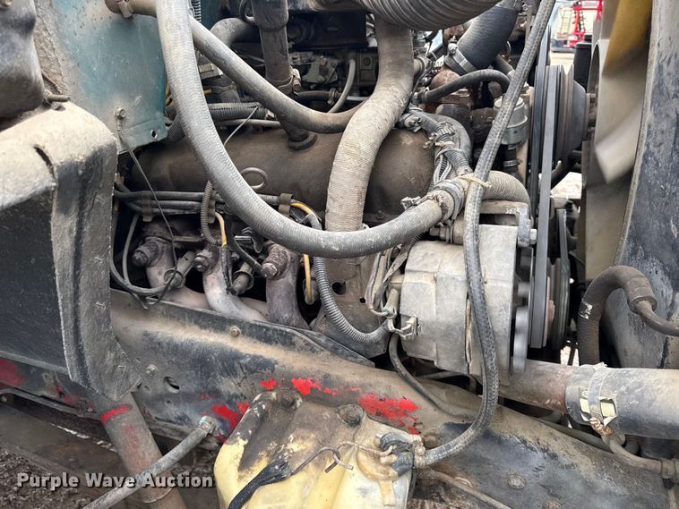 image for item EC4488 1985 GMC C7000 grain truck