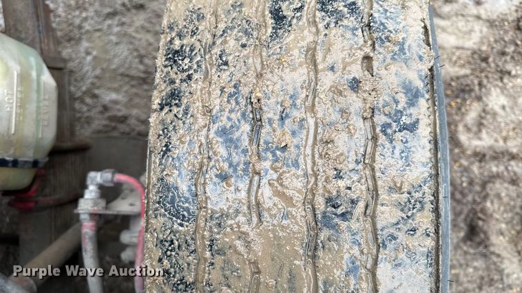 image for item EC4488 1985 GMC C7000 grain truck