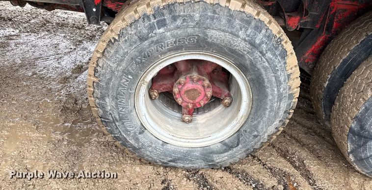 image for item EC4488 1985 GMC C7000 grain truck