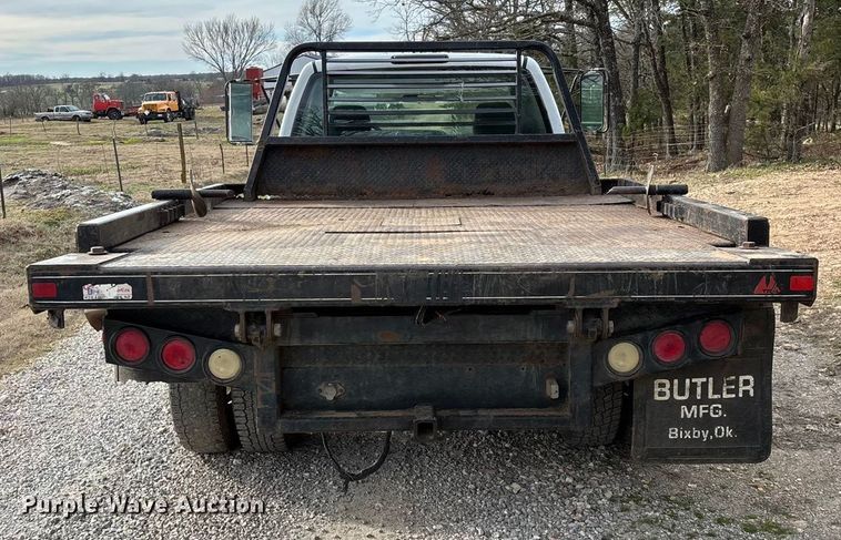 image for item ED2443 2005 GMC Sierra 3500 bale bed pickup truck