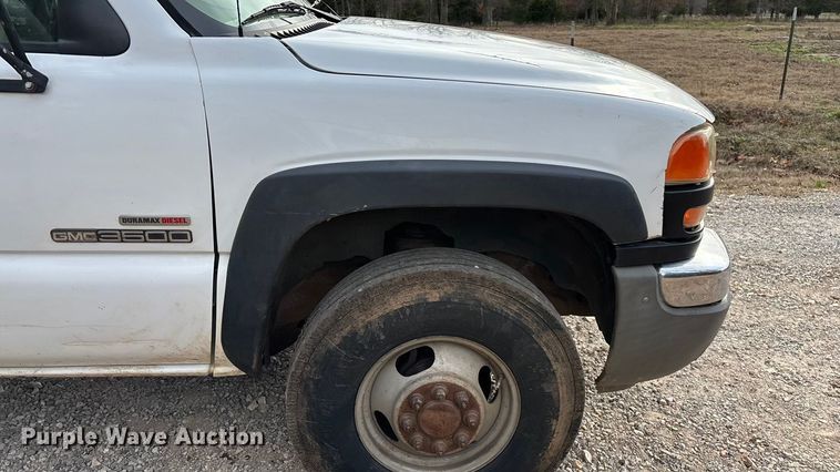 image for item ED2443 2005 GMC Sierra 3500 bale bed pickup truck