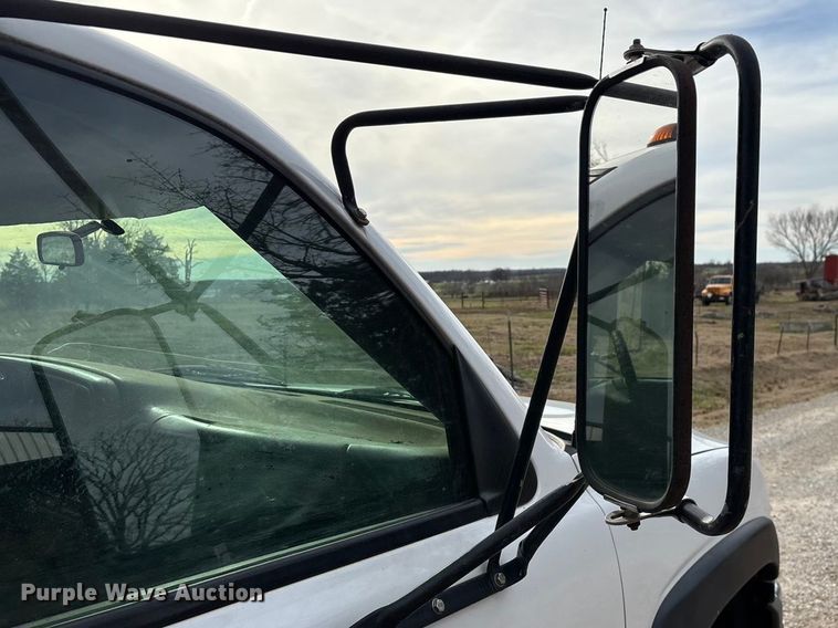 image for item ED2443 2005 GMC Sierra 3500 bale bed pickup truck