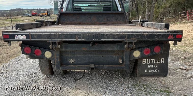 image for item ED2443 2005 GMC Sierra 3500 bale bed pickup truck