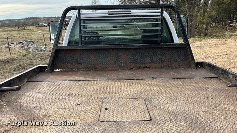 image for item ED2443 2005 GMC Sierra 3500 bale bed pickup truck