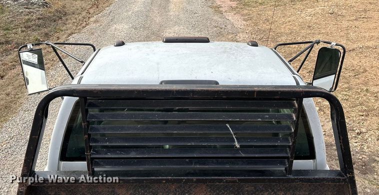image for item ED2443 2005 GMC Sierra 3500 bale bed pickup truck
