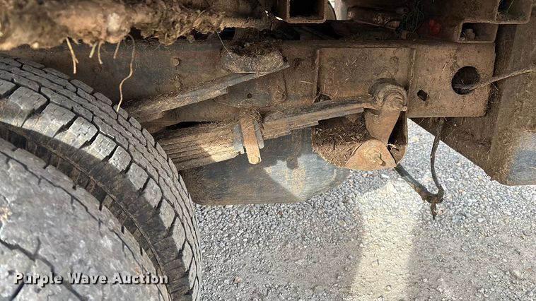 image for item ED2443 2005 GMC Sierra 3500 bale bed pickup truck