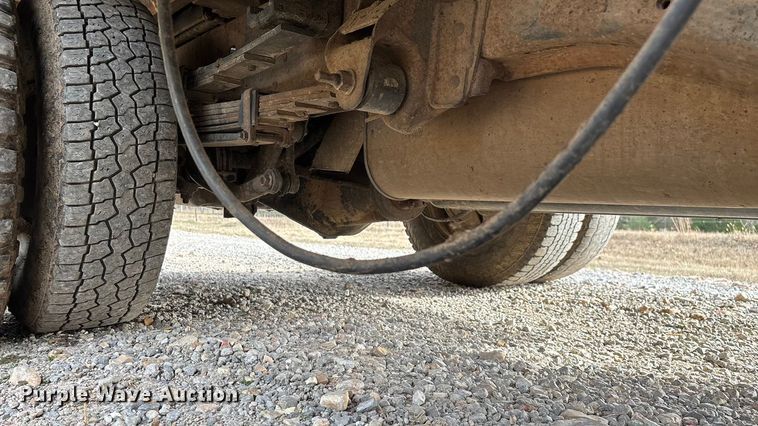 image for item ED2443 2005 GMC Sierra 3500 bale bed pickup truck